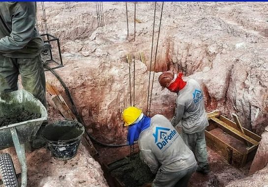 Aplicação de impermeabilização em obra da Da Fonte Construções e Reformas